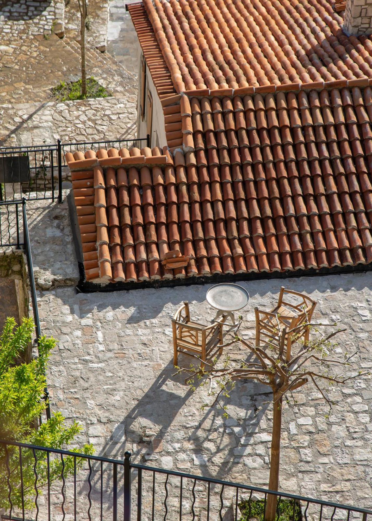 Hotel Zoe Hora Dhërmi Esterno foto