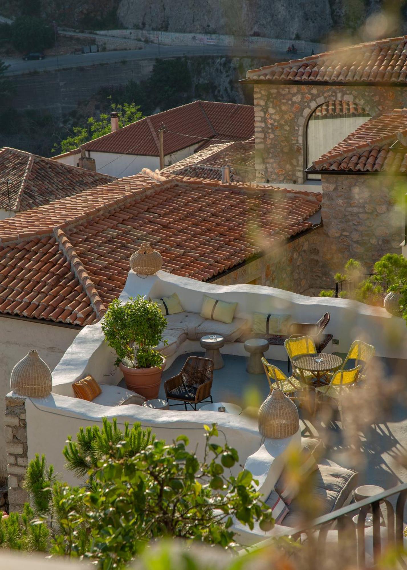 Hotel Zoe Hora Dhërmi Esterno foto