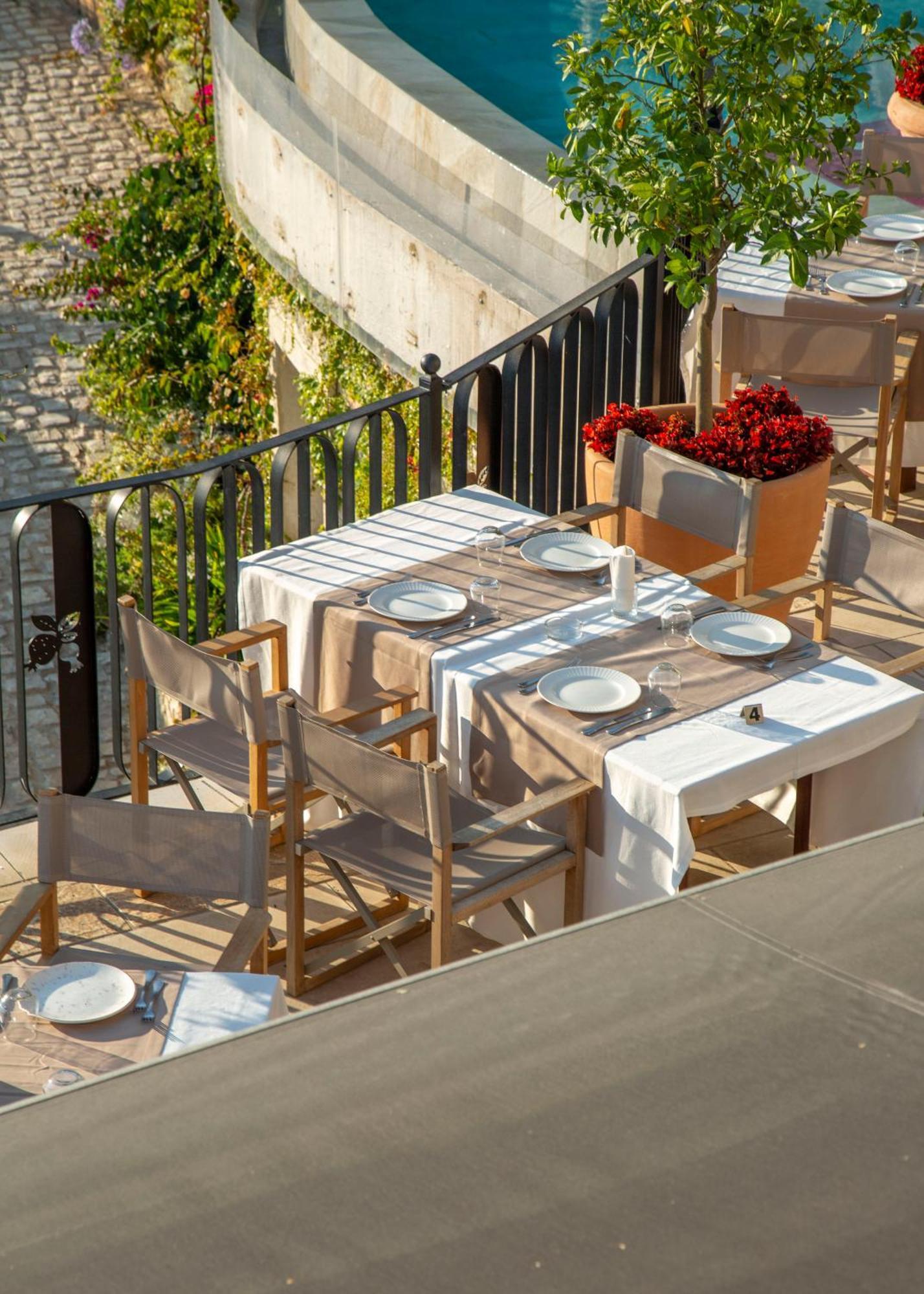 Hotel Zoe Hora Dhërmi Esterno foto