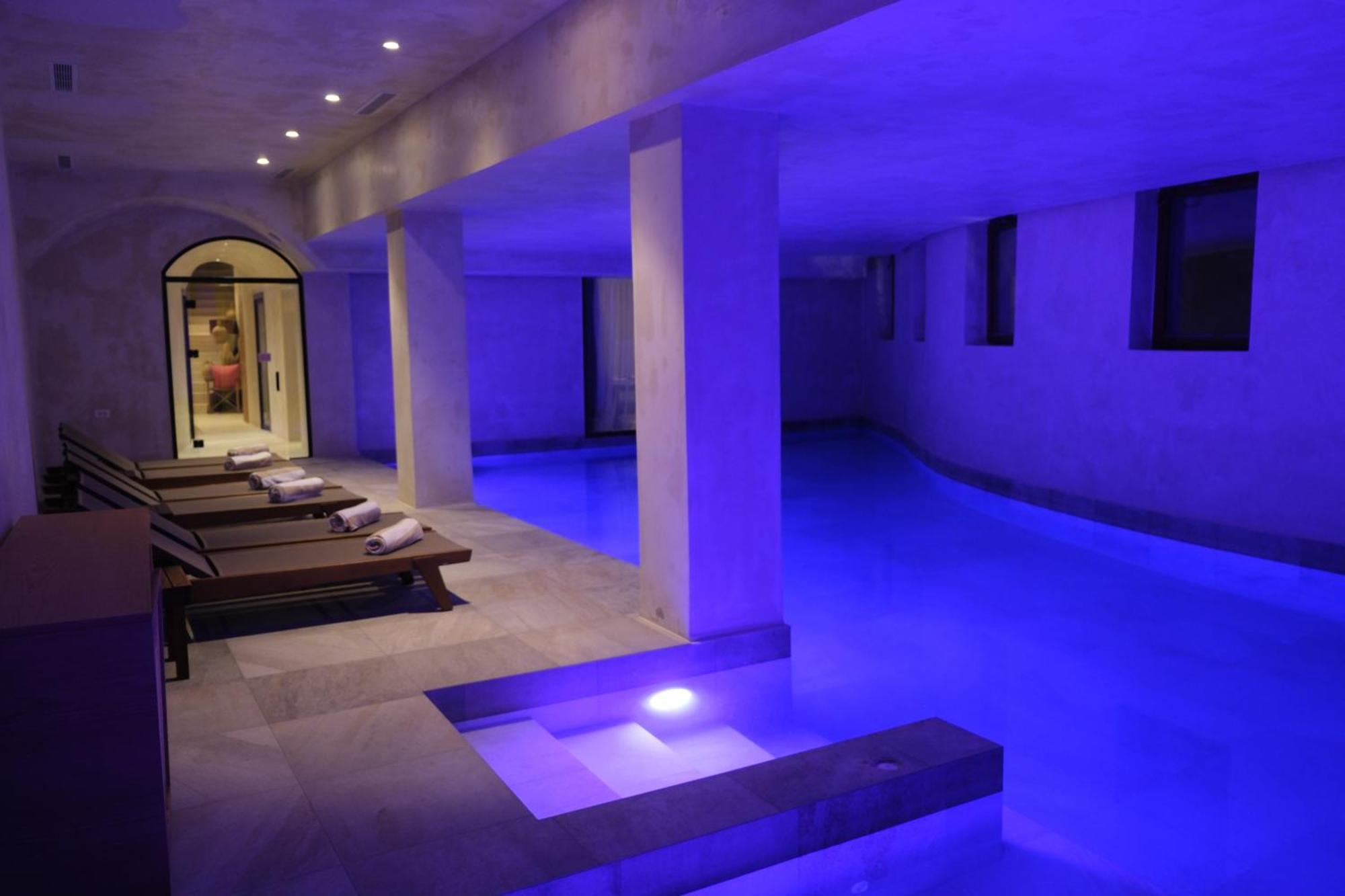 Hotel Zoe Hora Dhërmi Esterno foto